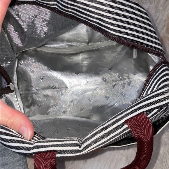 Lunch Box - Picture 3 of 3